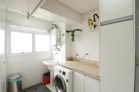 Apartamento à venda com 146m², 3 quartos e 4 vagasÁrea de Serviço e Banheiro de Serviço