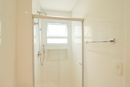 Apartamento à venda com 146m², 3 quartos e 4 vagasBanheiro da Suíte 2