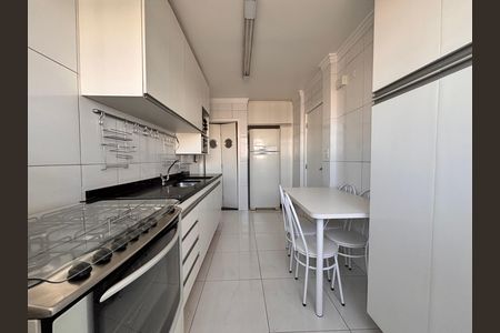 Apartamento para alugar com 70m², 2 quartos e 1 vaga Apartamento para alugar com 70m², 2 quartos e 1 vagaCozinha