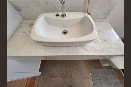 Apartamento para alugar com 70m², 2 quartos e 1 vaga Apartamento para alugar com 70m², 2 quartos e 1 vagaBanheiro