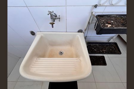 Apartamento para alugar com 70m², 2 quartos e 1 vaga Apartamento para alugar com 70m², 2 quartos e 1 vagaÁrea de Serviço