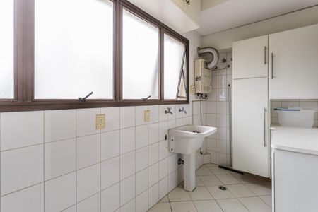 Apartamento à venda com 135m², 2 quartos e 2 vagas Apartamento à venda com 135m², 2 quartos e 2 vagasÁrea de Serviço
