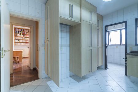 Apartamento à venda com 135m², 2 quartos e 2 vagasCozinha