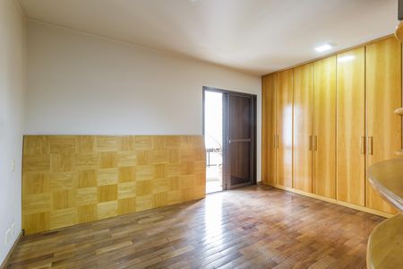 Apartamento à venda com 135m², 2 quartos e 2 vagas Apartamento à venda com 135m², 2 quartos e 2 vagasSuíte 1