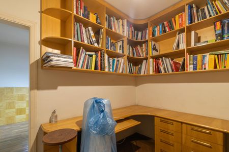 Apartamento à venda com 135m², 2 quartos e 2 vagasEscritório