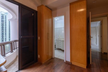 Apartamento à venda com 135m², 2 quartos e 2 vagasSuíte 2