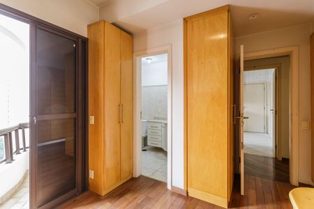 Apartamento à venda com 135m², 2 quartos e 2 vagas Apartamento à venda com 135m², 2 quartos e 2 vagasSuíte 2