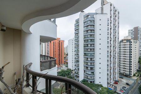 Apartamento à venda com 135m², 2 quartos e 2 vagasVaranda da Suíte 1