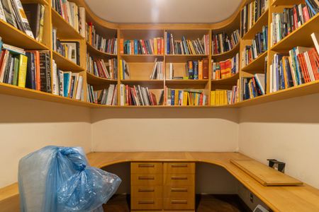 Apartamento à venda com 135m², 2 quartos e 2 vagasEscritório