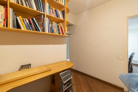 Apartamento à venda com 135m², 2 quartos e 2 vagasEscritório