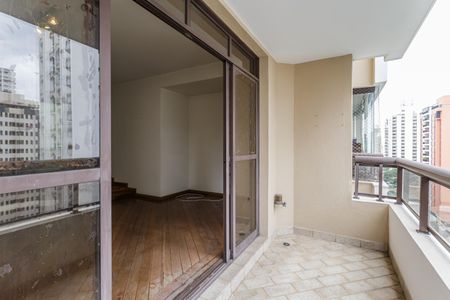 Apartamento à venda com 135m², 2 quartos e 2 vagas Apartamento à venda com 135m², 2 quartos e 2 vagasVaranda da Sala