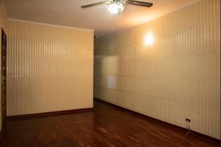 Casa à venda com 150m², 3 quartos e 2 vagasSala