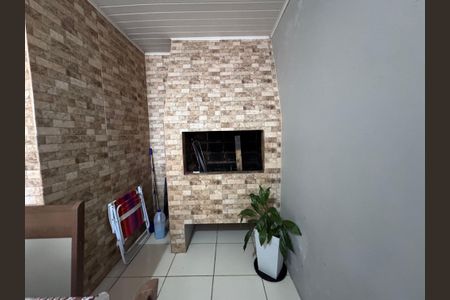 Casa à venda com 160m², 3 quartos e 2 vagas Casa à venda com 160m², 3 quartos e 2 vagasCozinha e Área de Serviço