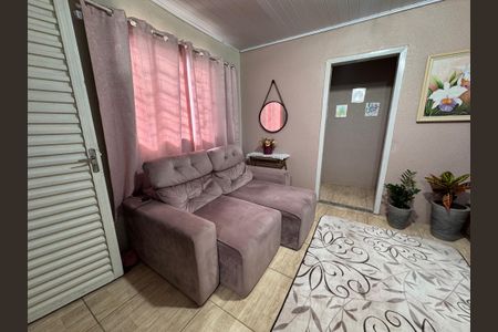 Casa à venda com 160m², 3 quartos e 2 vagas Casa à venda com 160m², 3 quartos e 2 vagasSala