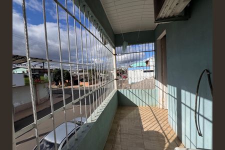 Casa à venda com 160m², 3 quartos e 2 vagas Casa à venda com 160m², 3 quartos e 2 vagasVaranda