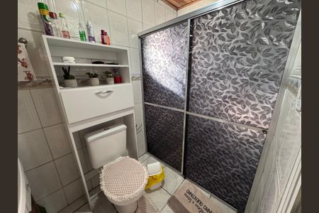 Casa à venda com 160m², 3 quartos e 2 vagas Casa à venda com 160m², 3 quartos e 2 vagasBanheiro Social 2