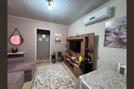 Casa à venda com 160m², 3 quartos e 2 vagas Casa à venda com 160m², 3 quartos e 2 vagasSala