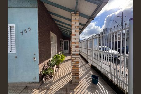 Casa à venda com 160m², 3 quartos e 2 vagas Casa à venda com 160m², 3 quartos e 2 vagasVaranda