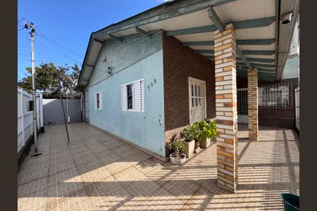 Casa à venda com 160m², 3 quartos e 2 vagas Casa à venda com 160m², 3 quartos e 2 vagasÁrea Externa