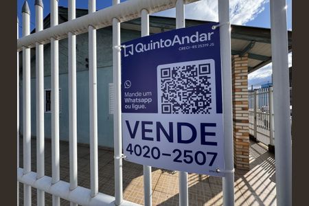 Casa à venda com 160m², 3 quartos e 2 vagas Casa à venda com 160m², 3 quartos e 2 vagasPlaca
