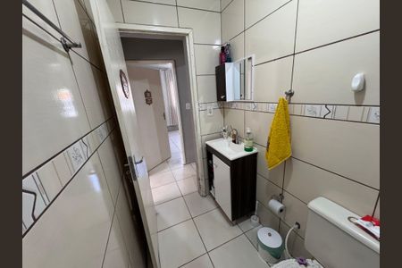 Casa à venda com 160m², 3 quartos e 2 vagas Casa à venda com 160m², 3 quartos e 2 vagasBanheiro Social 1
