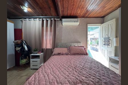 Casa à venda com 160m², 3 quartos e 2 vagas Casa à venda com 160m², 3 quartos e 2 vagasQuarto