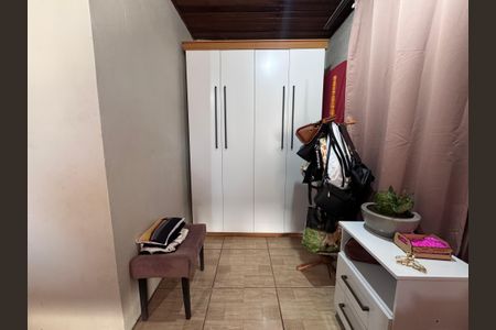 Casa à venda com 160m², 3 quartos e 2 vagas Casa à venda com 160m², 3 quartos e 2 vagasQuarto