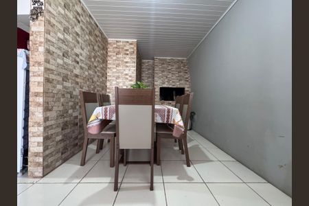 Casa à venda com 160m², 3 quartos e 2 vagas Casa à venda com 160m², 3 quartos e 2 vagasCozinha e Área de Serviço