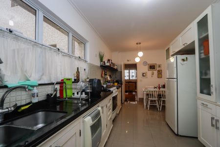 Apartamento à venda com 161m², 2 quartos e 2 vagasCozinha