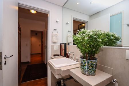 Apartamento à venda com 161m², 2 quartos e 2 vagasBanheiro 