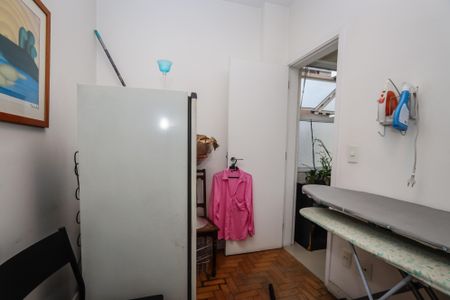 Apartamento à venda com 161m², 2 quartos e 2 vagasQuarto de Serviço