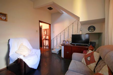 Casa à venda com 320m², 4 quartos e 2 vagasSala de Estar