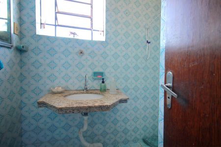 Casa à venda com 320m², 4 quartos e 2 vagasBanheiro 2