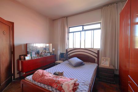 Casa à venda com 320m², 4 quartos e 2 vagasQuarto 2