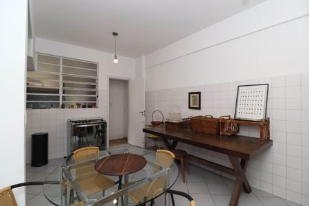 Apartamento para alugar com 160m², 2 quartos e 2 vagasCozinha