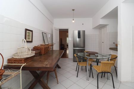 Apartamento para alugar com 160m², 2 quartos e 2 vagasCozinha