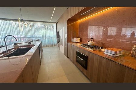 Apartamento à venda com 384m², 4 quartos e 4 vagasFoto 29