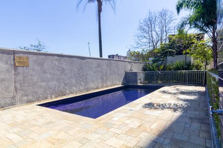 Apartamento à venda com 27m², 1 quarto e sem vagaÁrea comum - Piscina