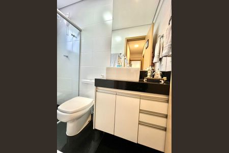 Apartamento à venda com 106m², 3 quartos e 3 vagasBanheiro Social