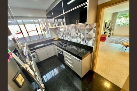 Apartamento à venda com 106m², 3 quartos e 3 vagasCozinha