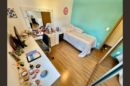 Apartamento à venda com 106m², 3 quartos e 3 vagasQuarto 2