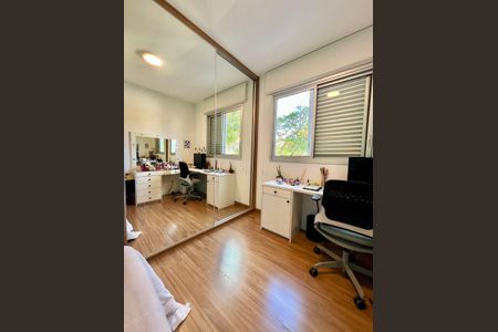 Apartamento à venda com 106m², 3 quartos e 3 vagasQuarto 2