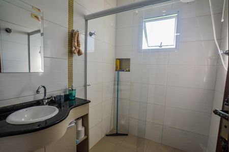 Casa à venda com 192m², 3 quartos e 5 vagasBanheiro/Suite
