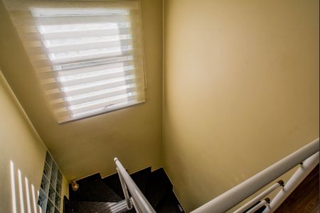 Casa à venda com 192m², 3 quartos e 5 vagasEscada