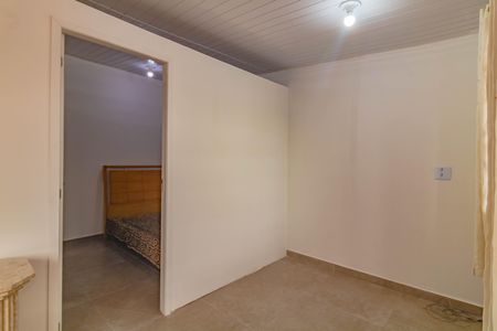 Casa para alugar com 35m², 2 quartos e sem vaga Casa para alugar com 35m², 2 quartos e sem vagaSala
