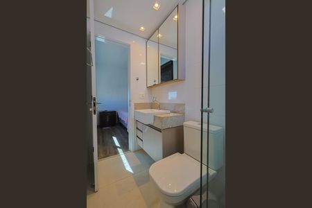 Apartamento à venda com 76m², 3 quartos e 2 vagasBanheiro da Suíte