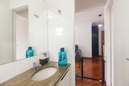 Apartamento à venda com 49m², 2 quartos e 1 vaga Apartamento à venda com 49m², 2 quartos e 1 vagaBanheiro