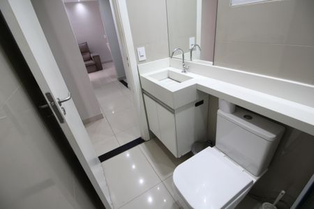 Apartamento à venda com 46m², 2 quartos e 1 vagaBanheiro Social