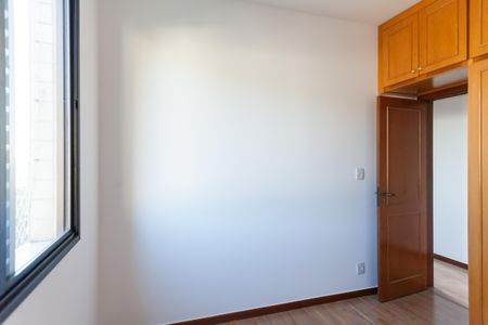 Apartamento à venda com 120m², 4 quartos e 2 vagasQuarto 1