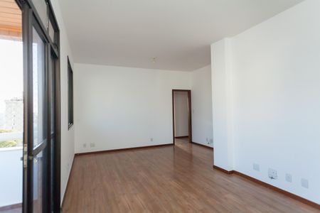 Apartamento à venda com 120m², 4 quartos e 2 vagasSala